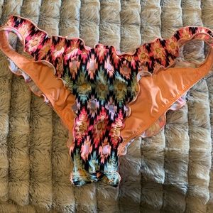 Victoria’s Secret swim bottoms size small